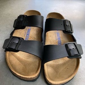 NWOT Birkenstock Arizona Big Buckle Black Sandals Soft Footbed *Narrow